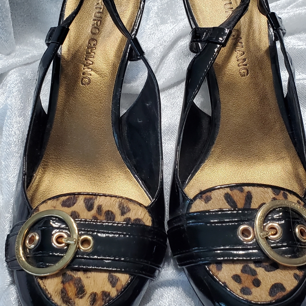 Heels - Picture 2 of 5